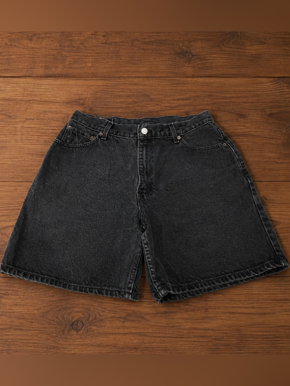 Vintage Levi’s 550 Relaxed Fit Black Denim Shorts USA 🇺🇸 January 2001 Women’s 14